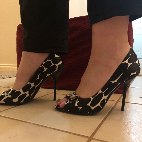 gucci satin pumps